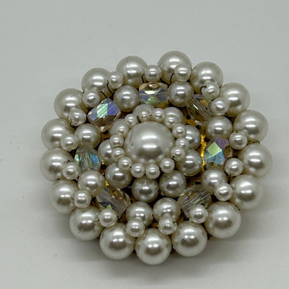 Vintage Faux Pearl Brooch Aurora Borealis Crystals Wreath Cluster 1950s Japan - Picture 2 of 13